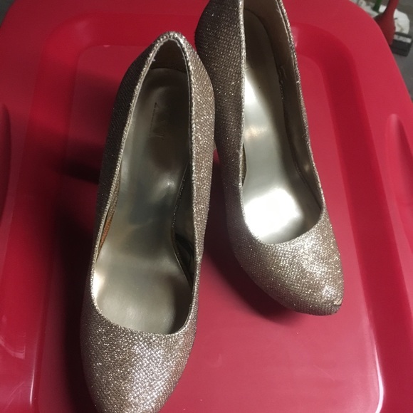 Gold glittery heels - Picture 2 of 4